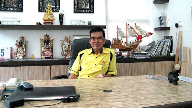 Tiger You, fondateur et directeur de Tiger Excellent Wood Sdn Bhd