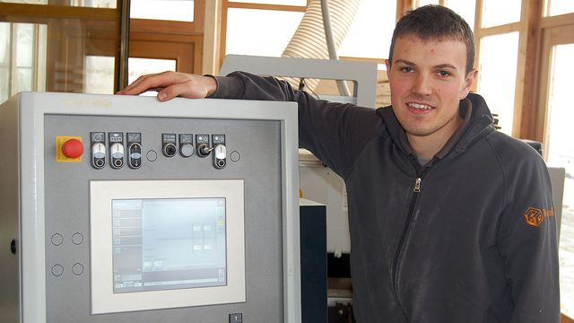 Spécialiste de la mise en réseau : Stefan maîtrise l'ensemble du système Spécialiste de la mise en réseau : Stefan maîtrise l'ensemble du système